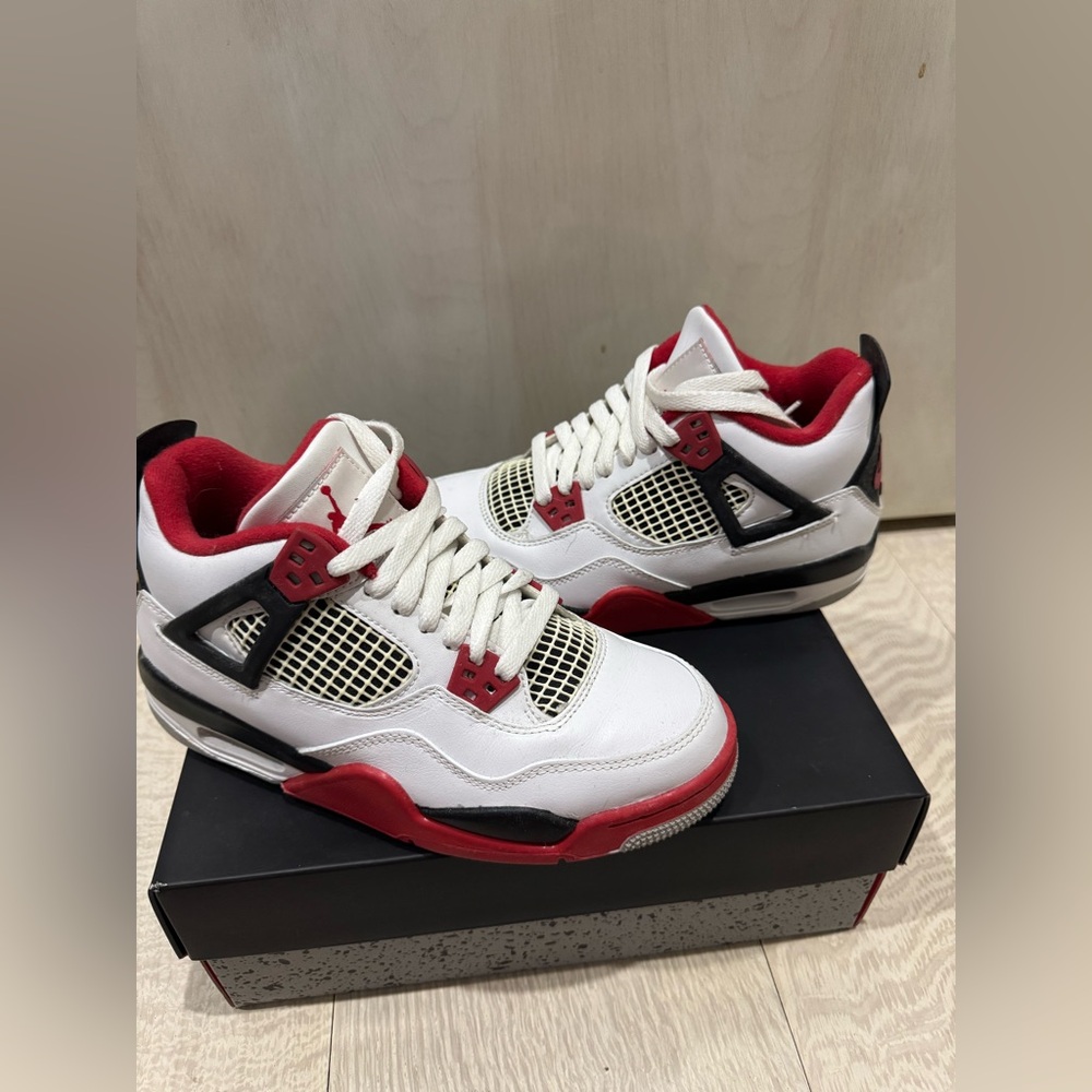 Air Jordan 4 Retro Fire Red Sneakers